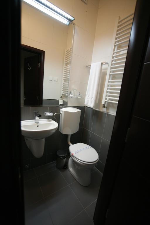 Golden Inn Hotel Majdanpek Chambre photo