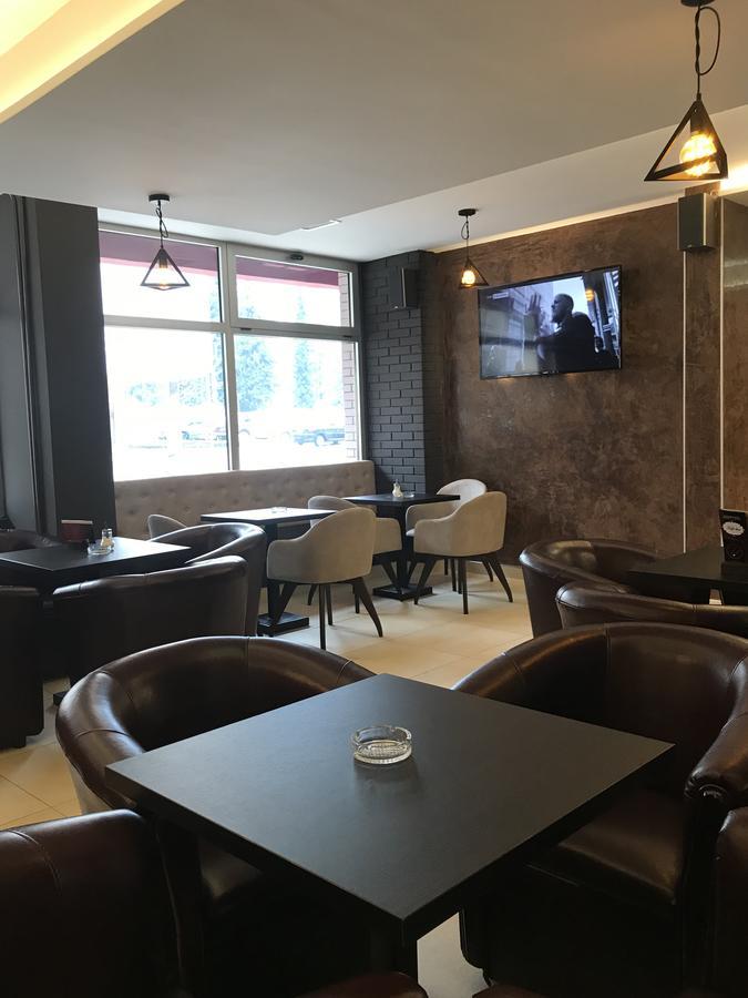 Golden Inn Hotel Majdanpek Extérieur photo