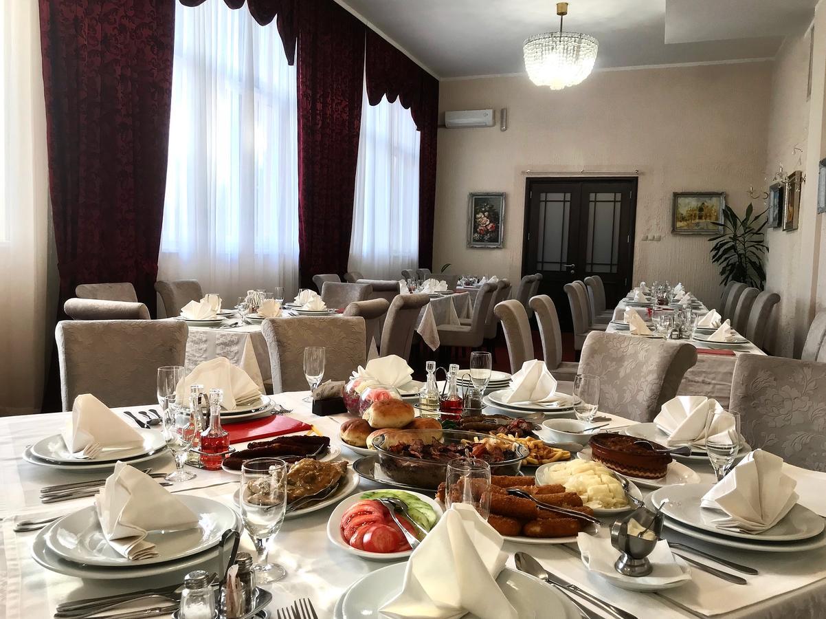 Golden Inn Hotel Majdanpek Extérieur photo