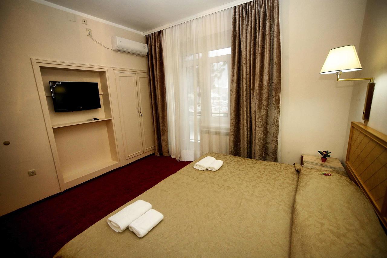 Golden Inn Hotel Majdanpek Extérieur photo