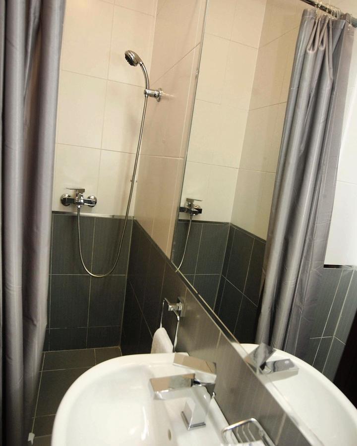 Golden Inn Hotel Majdanpek Extérieur photo